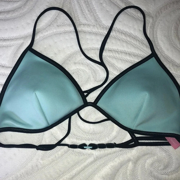 Victoria’s Secret Bikini Top - Picture 2 of 4